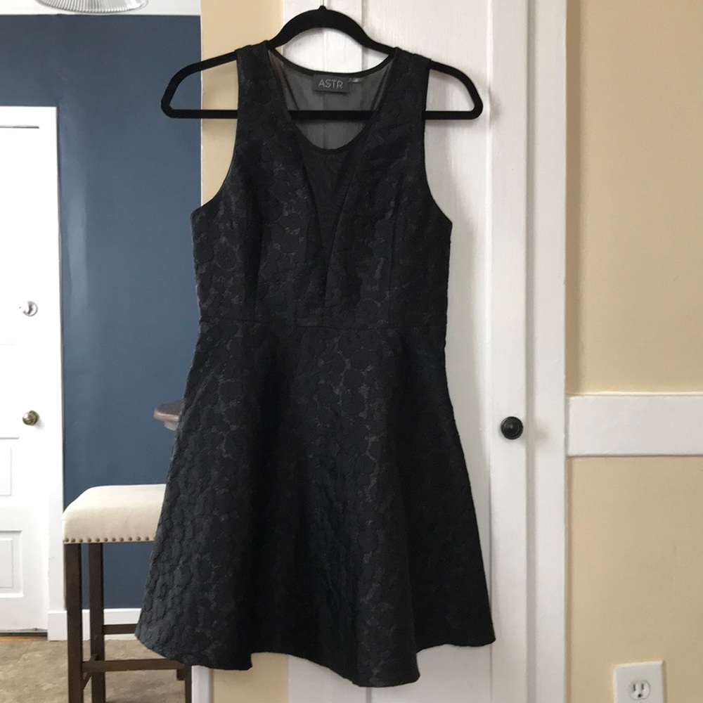 Black skater dress (ASTR)